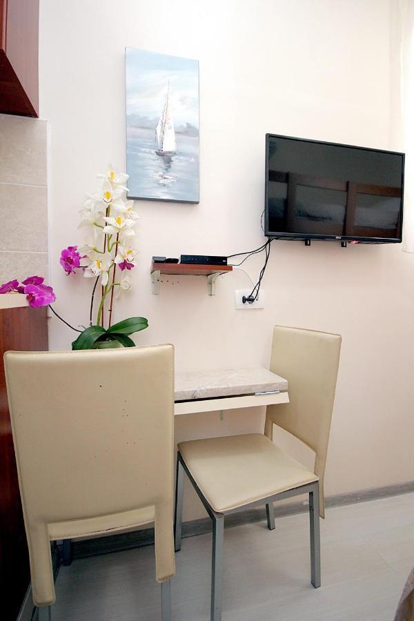 Studio Apartman Sveti Stefan Appartement Buitenkant foto